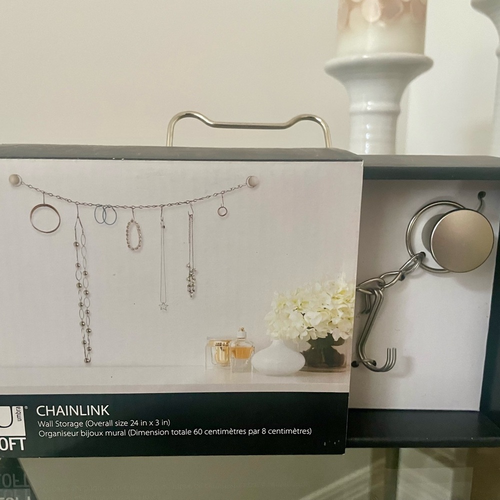 Chainlink Wall Storage
